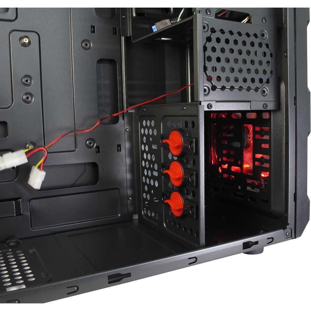 8 GM-X02 detail hdd kaefig